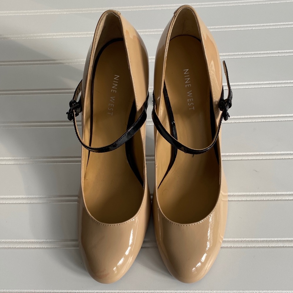 Nine West's  Mary Jane patent leather 4” heels 👠